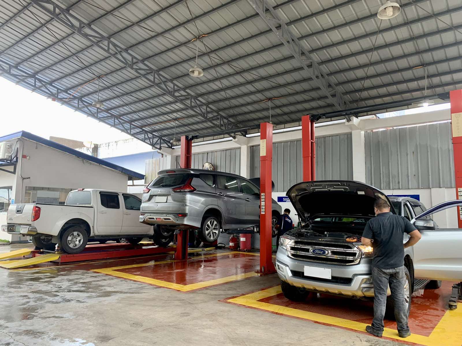 Maintenance Bay Right