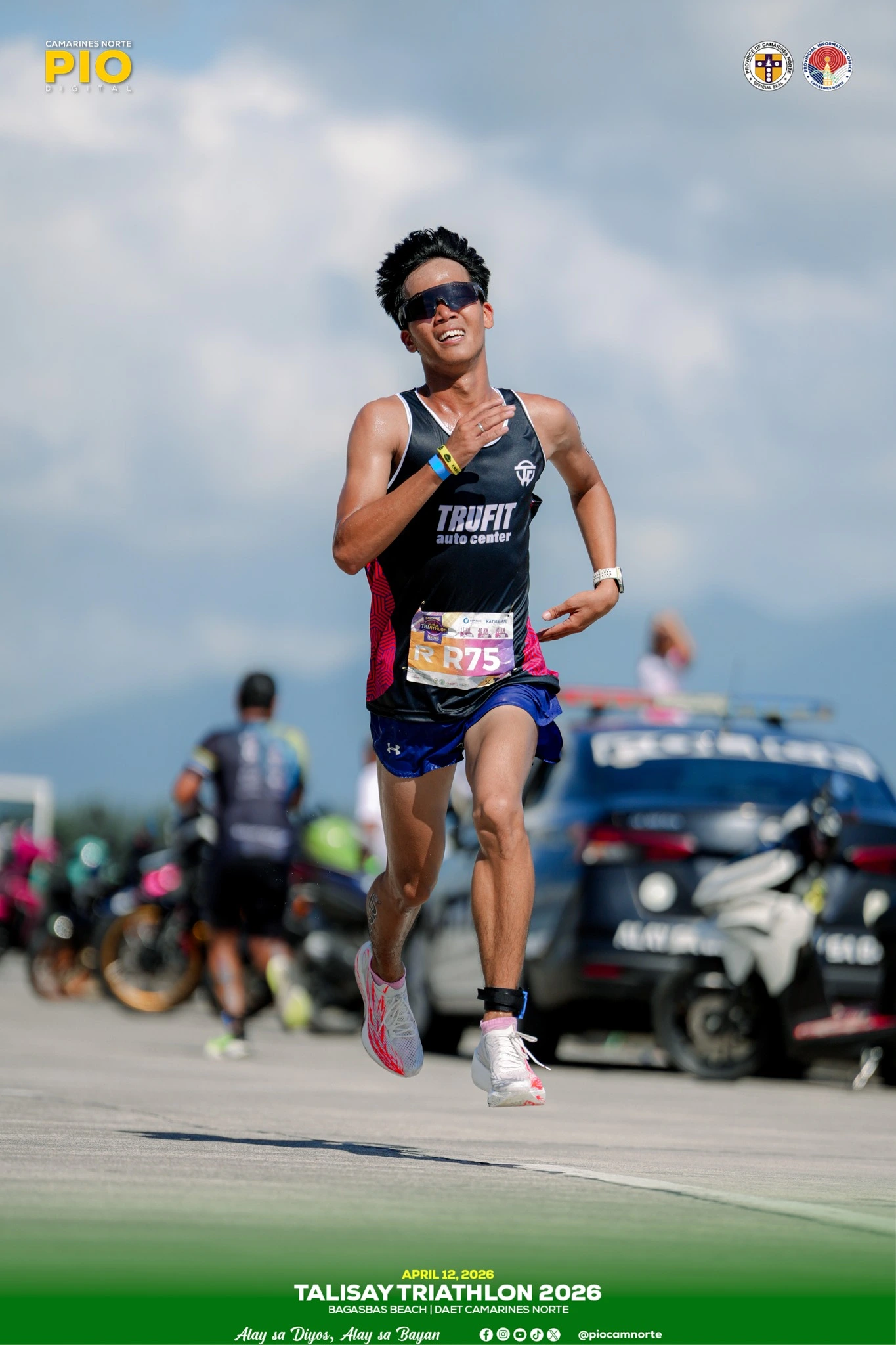 Cyrus Villeno running