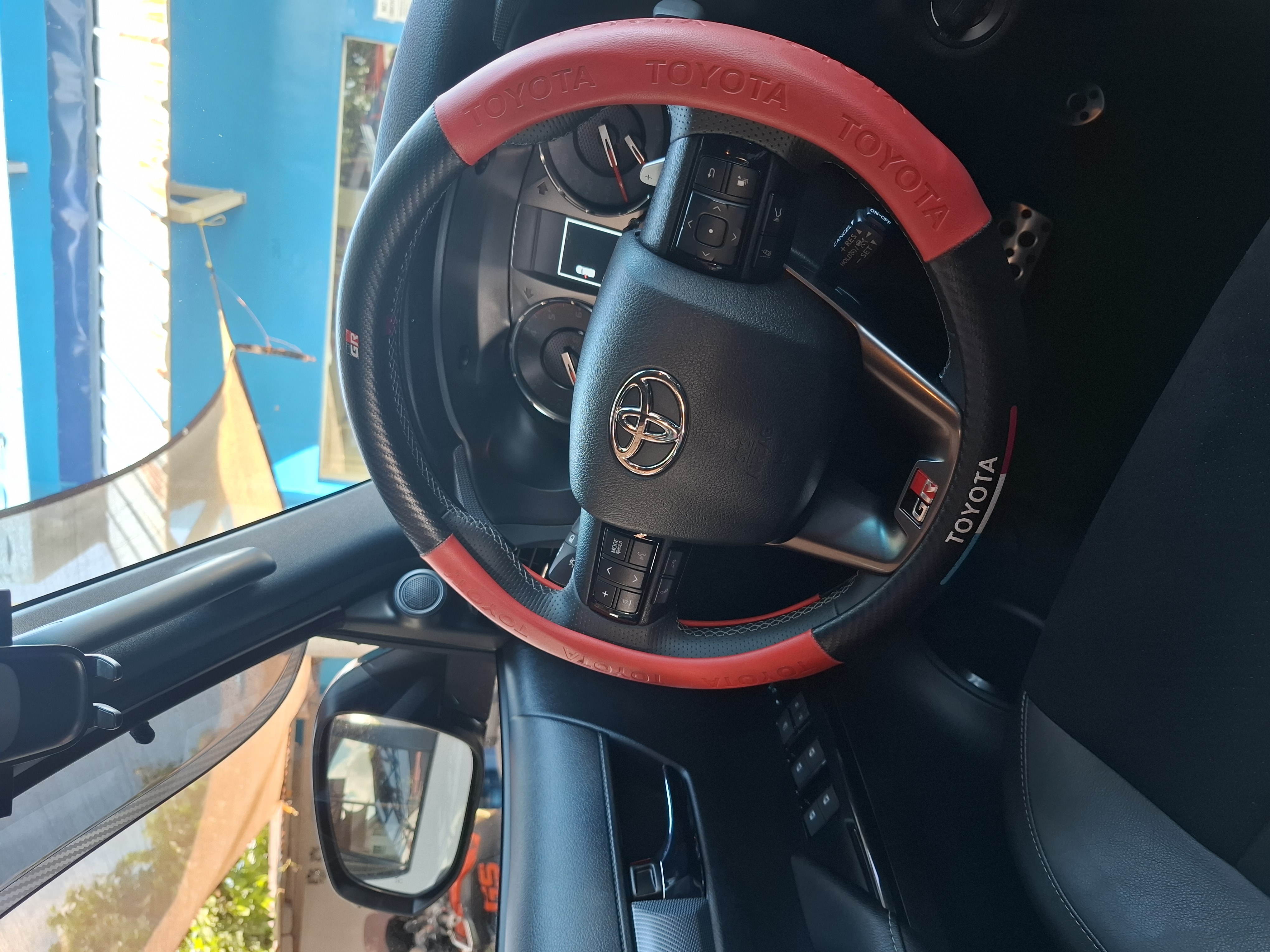 Interior & Exterior Detailing